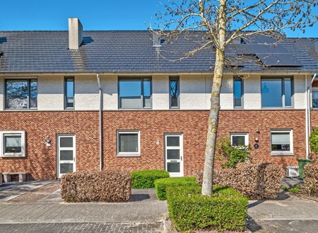 ZWOLLE, Benthuislaan 8