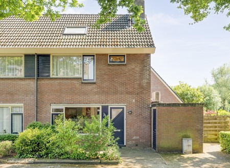 ZWOLLE, Bastertkamp 17